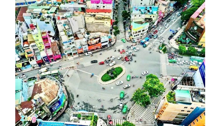 CẦN CHO THUÊ VỊ TRÍ NGAY VÒNG XOAY PHÙ ĐỔNG SIÊU ĐẸP